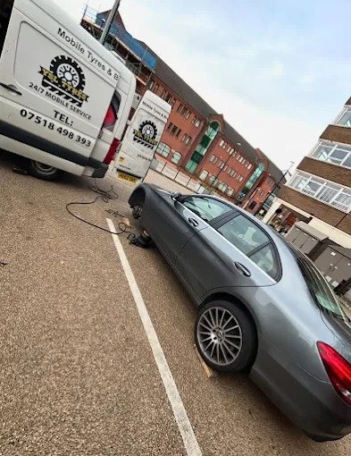Roadside Wheel & Tyre Replacement
